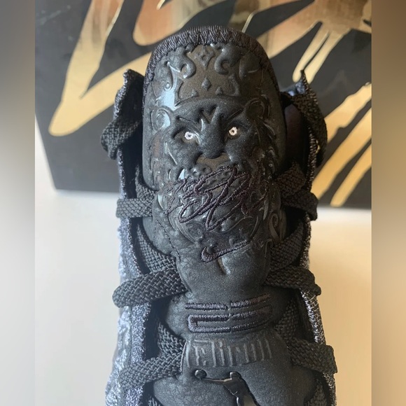 Nike LeBron XVII Oreo, Men's Size 9.5, BQ3177 002, NEW WITH BOX! - Picture 4 of 11